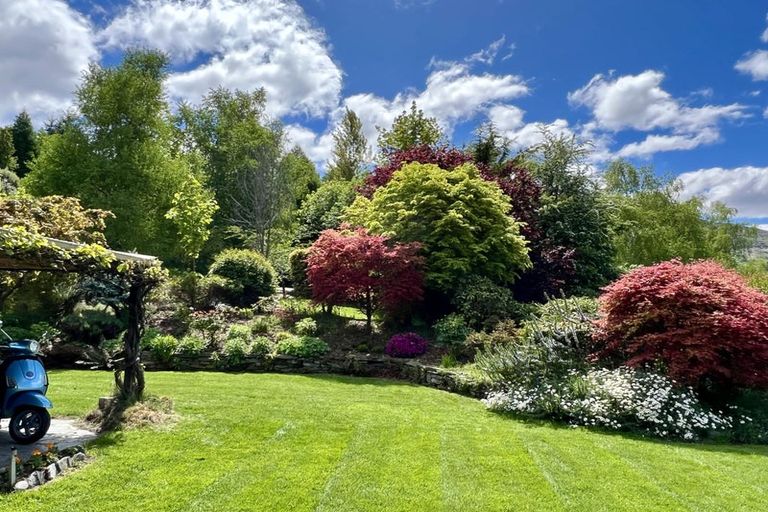 Photo of property in 1 Arthurs Track, Arthurs Point, Queenstown, 9371