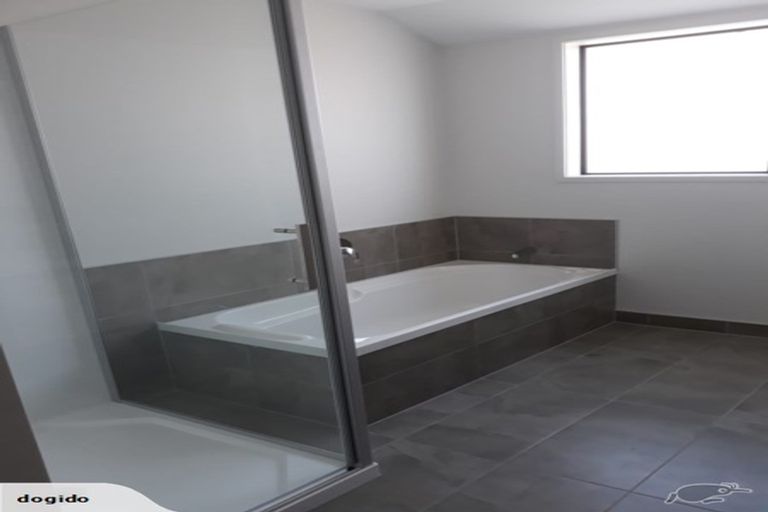 Photo of property in 10 Gibboney Place, Pokeno, 2402