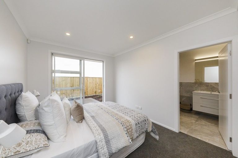 Photo of property in 108a Roberts Line, Kelvin Grove, Palmerston North, 4414