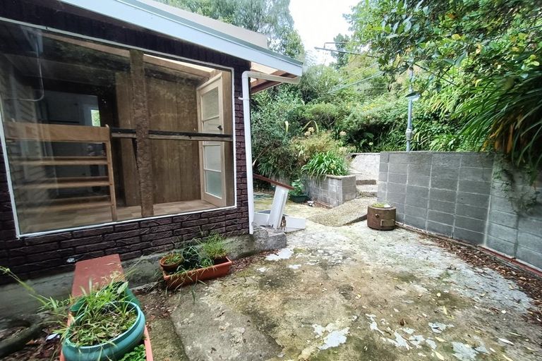 Photo of property in 136 Wyndham Road, Pinehaven, Upper Hutt, 5019