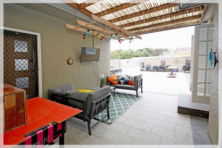 Photo of property in 16 Ocean Beach Street, Foxton Beach, Foxton, 4815