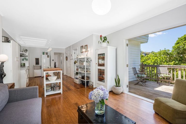 Photo of property in 63 Airlie Road, Plimmerton, Porirua, 5026