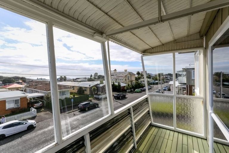 Photo of property in 3/53 Young Street, New Plymouth, 4310