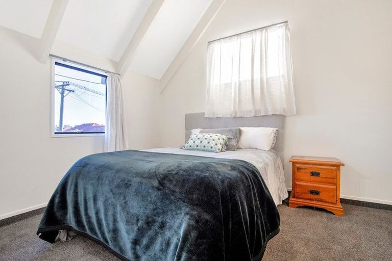 Photo of property in 2/10 Nortons Road, Avonhead, Christchurch, 8042
