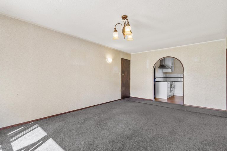 Photo of property in 8 Taihiki Road, Clarks Beach, 2122