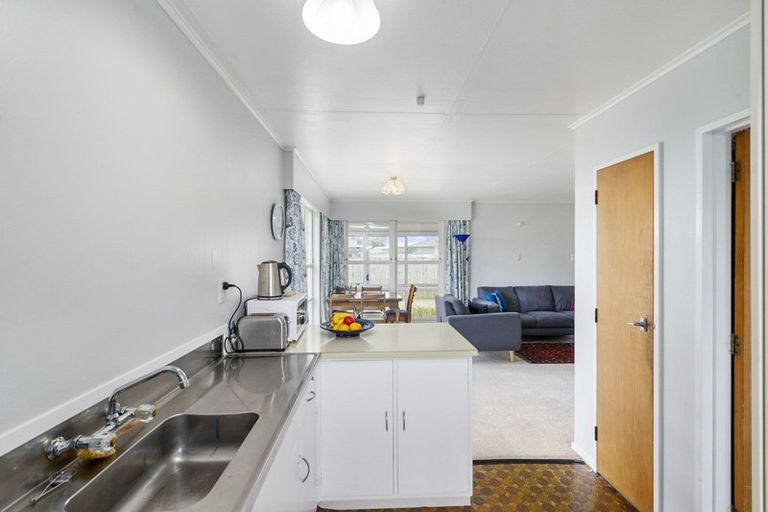 Photo of property in 22a Acacia Street, Kelvin Grove, Palmerston North, 4414
