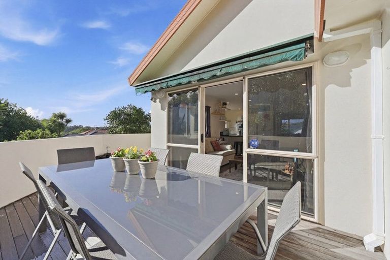 Photo of property in 27 Westminster Gardens, Unsworth Heights, Auckland, 0632