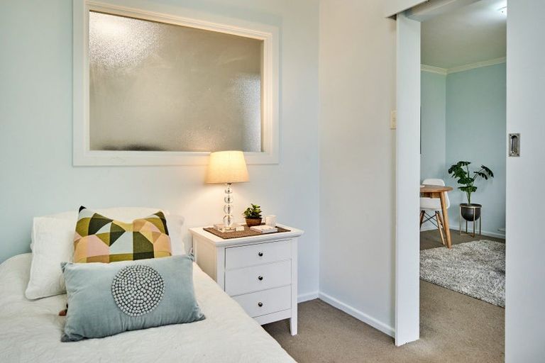 Photo of property in 2/4 Granville Street, Silverstream, Upper Hutt, 5019