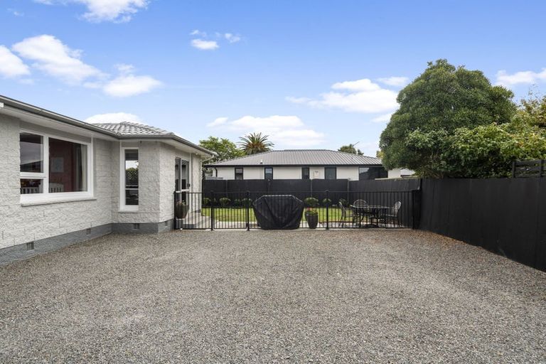 Photo of property in 2/118a Baker Street, New Brighton, Christchurch, 8083