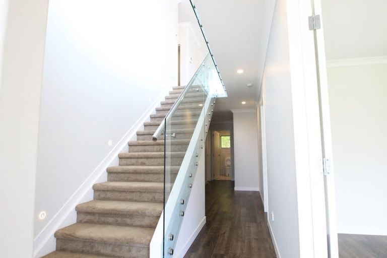 Photo of property in 50 Headland Drive, Long Bay, Auckland, 0630