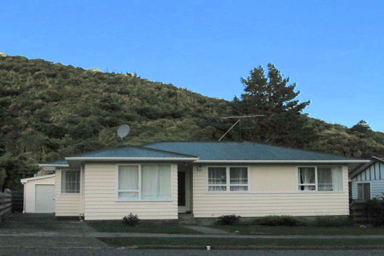 Photo of property in 176 Major Drive, Kelson, Lower Hutt, 5010