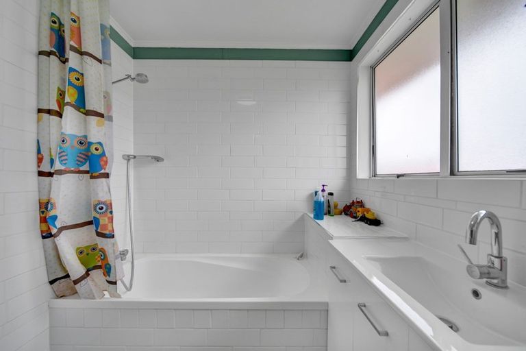 Photo of property in 147 Miranda Street, Stratford, 4332