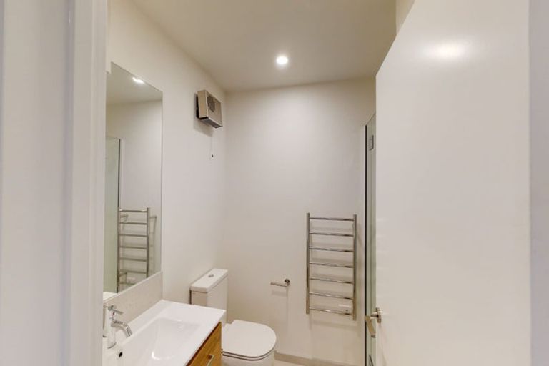 Photo of property in 4 Montrose Street, Sydenham, Christchurch, 8023