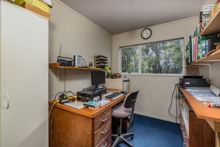 Photo of property in 8 Kaipatiki Rise, Haruru, 0204