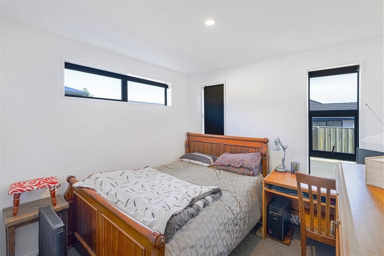 Photo of property in 12 Fairbairn Close, Halswell, Christchurch, 8025