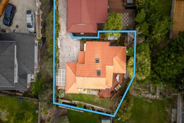 Photo of property in 2/26 Beaudine Avenue, Glenfield, Auckland, 0629