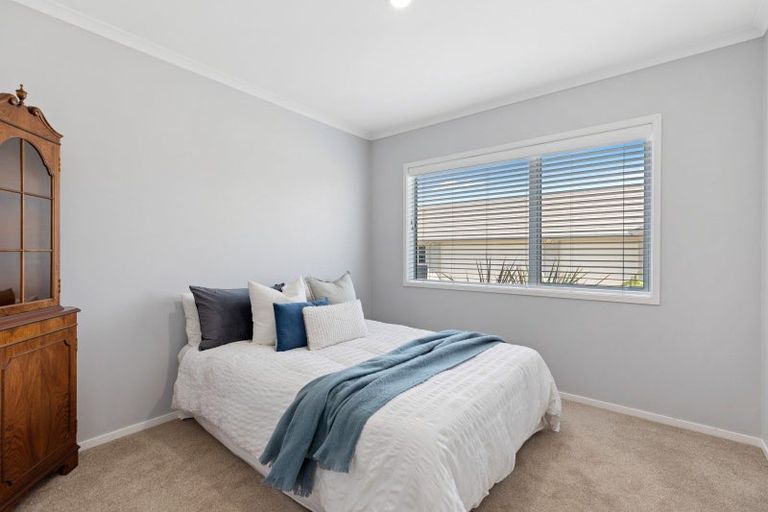 Photo of property in 41 Bridgewater Way, Pyes Pa, Tauranga, 3112