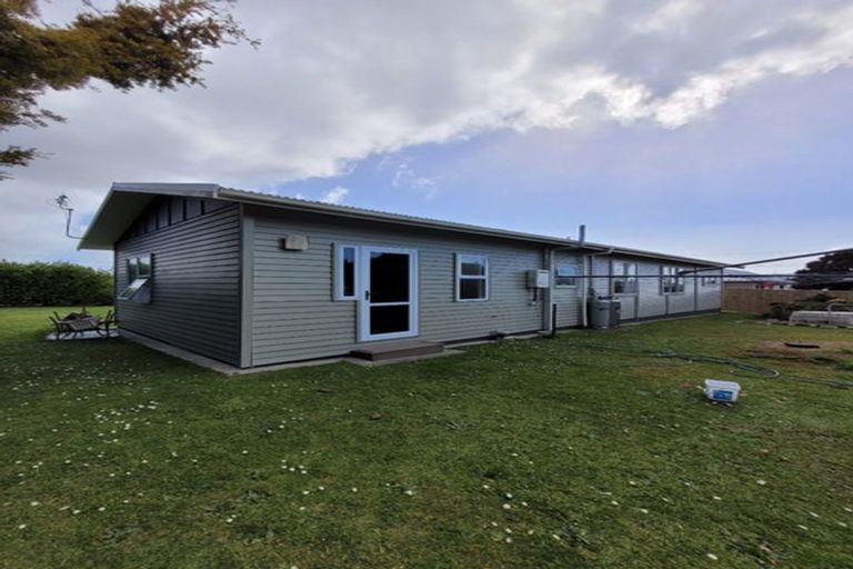 Photo of property in 14 Saxton Road, Upper Vogeltown, New Plymouth, 4310