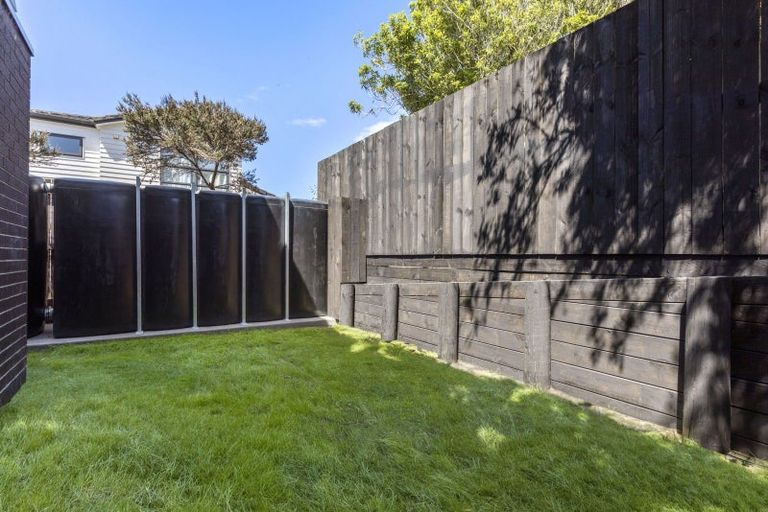 Photo of property in 2/22 Methuen Road, Avondale, Auckland, 0600