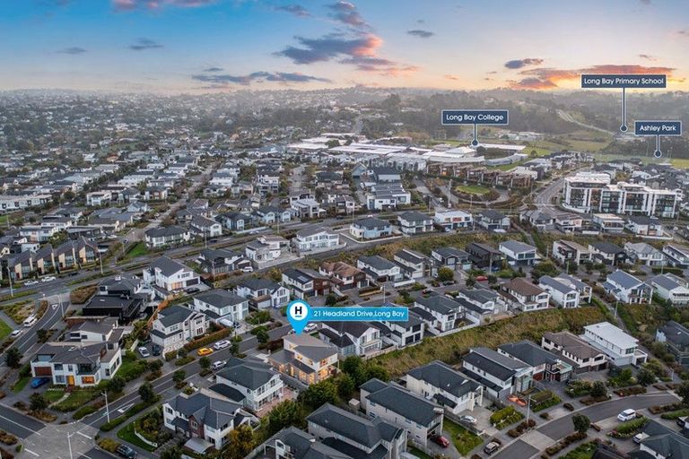 Photo of property in 21 Headland Drive, Long Bay, Auckland, 0630