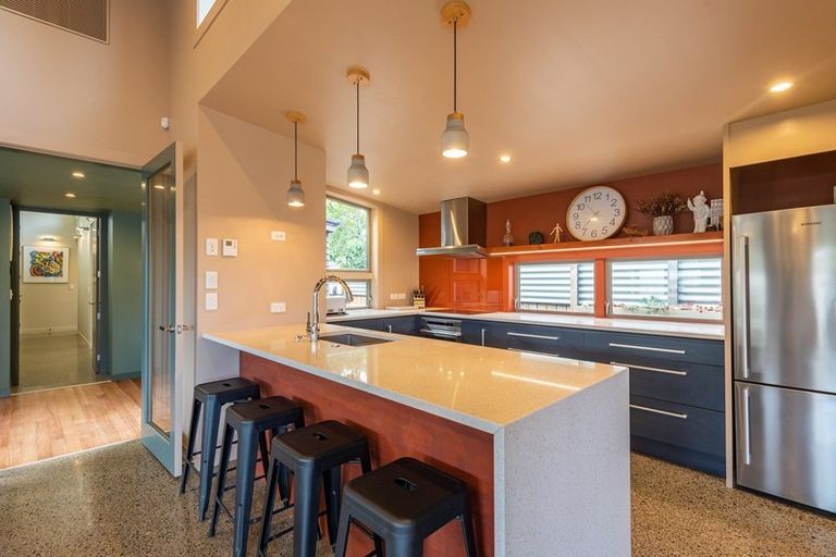 Photo of property in 6 Rahana Way, Waikanae, 5036