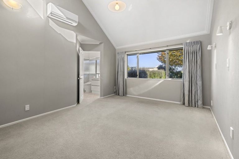 Photo of property in 2 Lawbrooke Lane, Te Awamutu, 3875