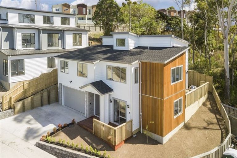 Photo of property in 5 Korari Way, Unsworth Heights, Auckland, 0632