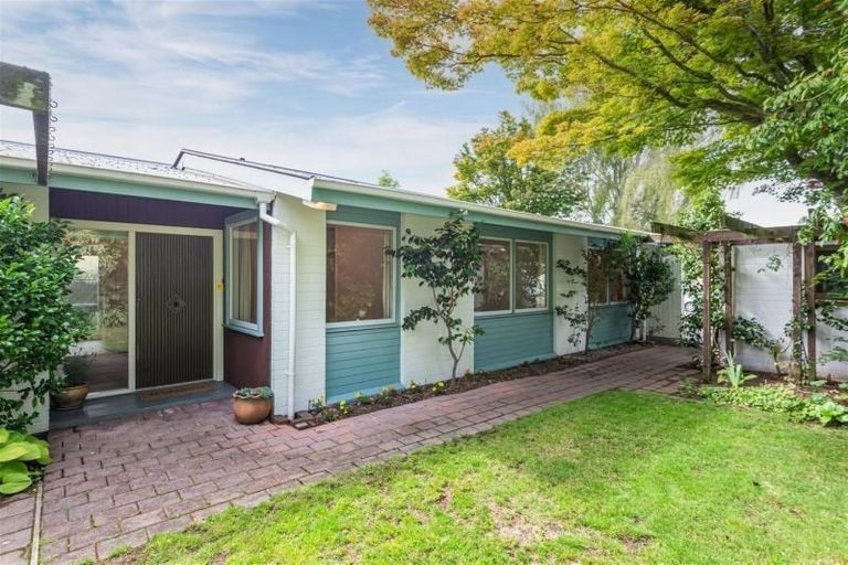 Photo of property in 22 Powell Crescent, Ilam, Christchurch, 8041