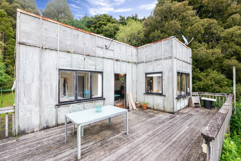 Photo of property in 187 Victory Road, Laingholm, Auckland, 0604