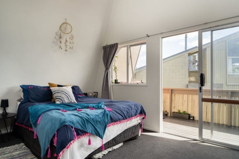 Photo of property in 144 Karewa Parade, Papamoa Beach, Papamoa, 3118