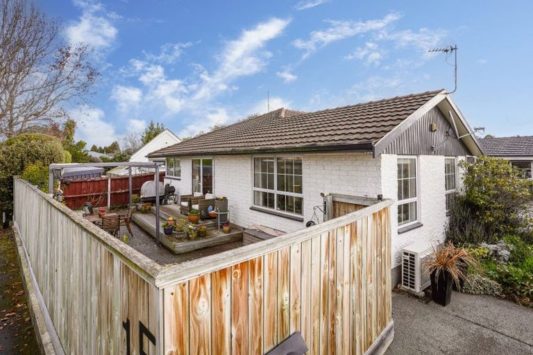 Photo of property in 1/15 Tudor Avenue, Ilam, Christchurch, 8041