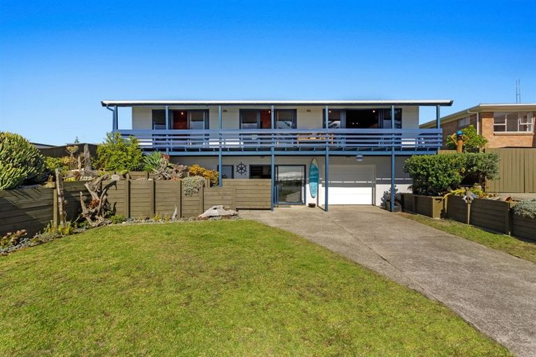 Photo of property in 220 Ocean Road, Ohope, 3121