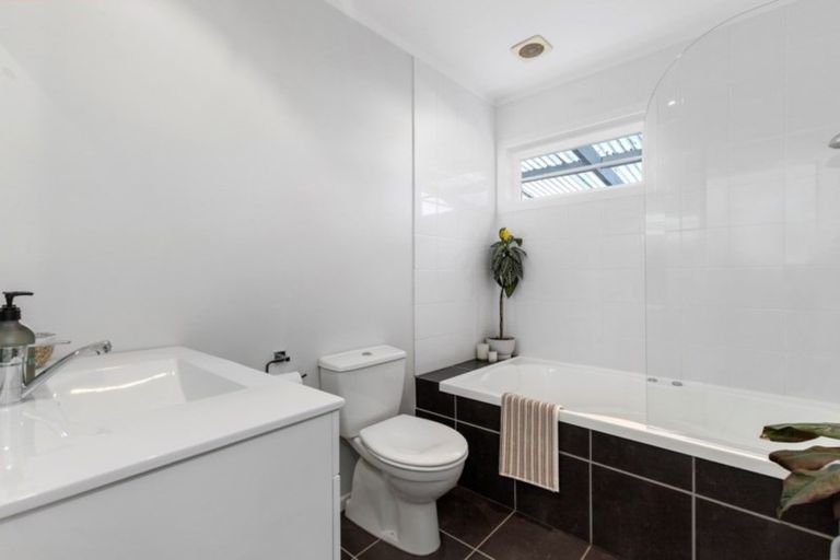 Photo of property in 8a Bains Avenue, Hamilton East, Hamilton, 3216