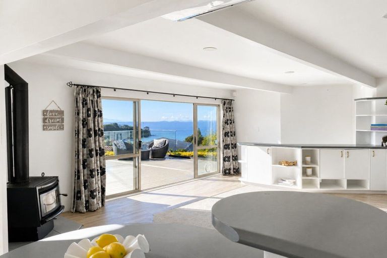 Photo of property in 825 Beach Road, Browns Bay, Auckland, 0630