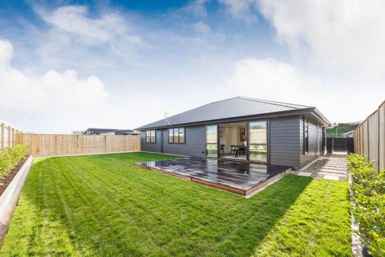 Photo of property in 68 Freedom Drive, Kelvin Grove, Palmerston North, 4414