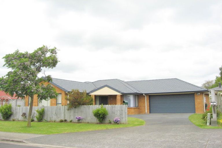 Photo of property in 5 Scotts Field Drive, Takanini, 2112