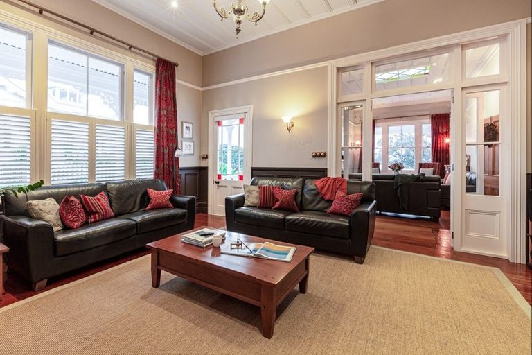 Photo of property in 7 King Edward Parade, Devonport, Auckland, 0624