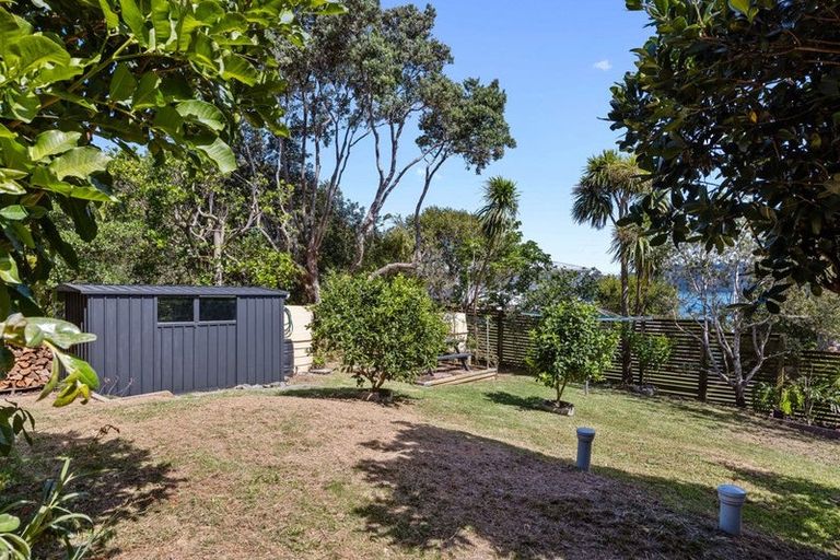 Photo of property in 4 Hillside Crescent, Leigh, 0985