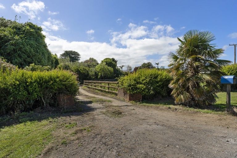 Photo of property in 1812 Opunake Road, Mahoe, Hawera, 4679