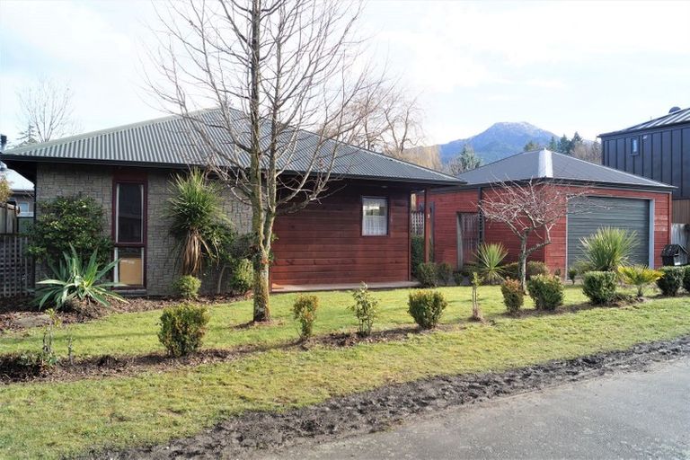 Photo of property in 3 Chisholm Crescent, Hanmer Springs, 7334