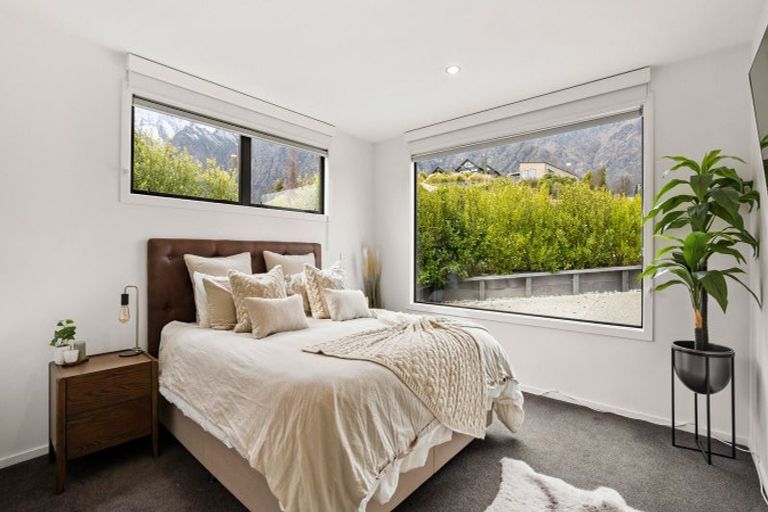 Photo of property in 5 Glenelg Lane, Jacks Point, 9371