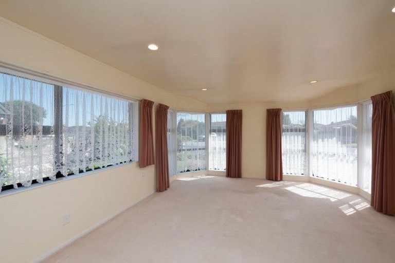 Photo of property in 12 Murdoch Street, Hawera, 4610