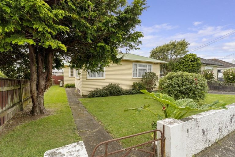 Photo of property in 31 Princes Street, Fitzroy, New Plymouth, 4312