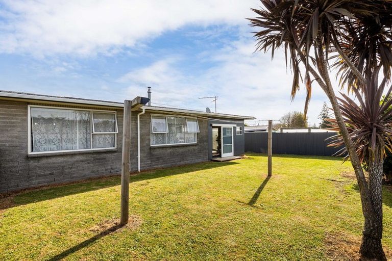 Photo of property in 27 High Street East, Waitara, 4320