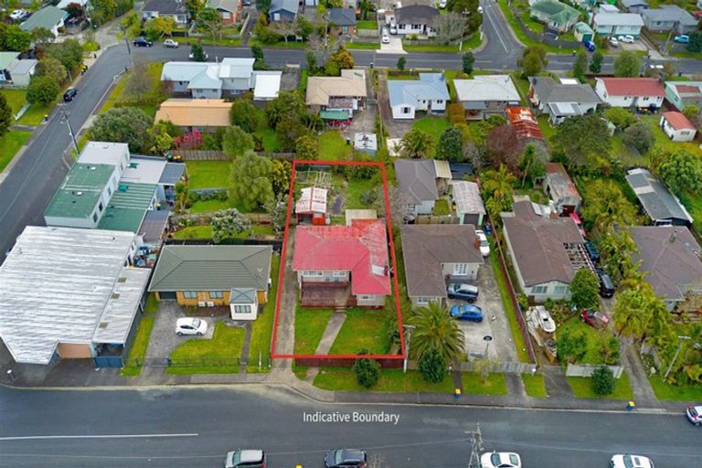 Photo of property in 97 Cobham Crescent, Kelston, Auckland, 0602