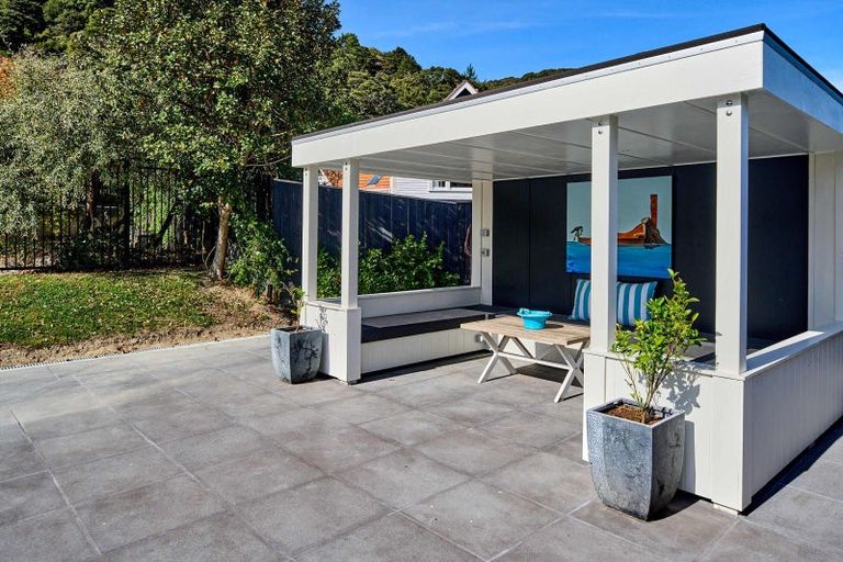 Photo of property in 68 Cheviot Road, Lowry Bay, Lower Hutt, 5013