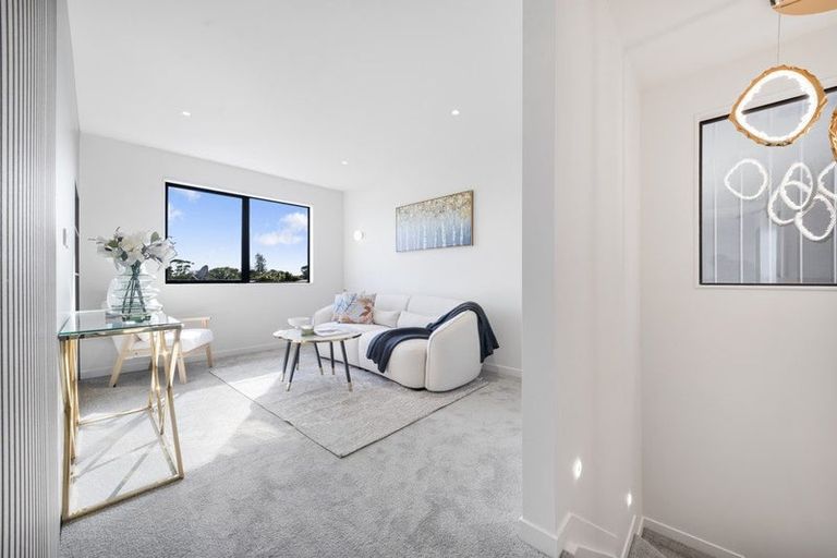 Photo of property in 31a Wallace Road, Mangere Bridge, Auckland, 2022