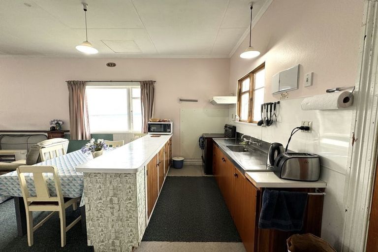 Photo of property in 523 The Nuggets Road, Ahuriri Flat, Kaka Point, 9271