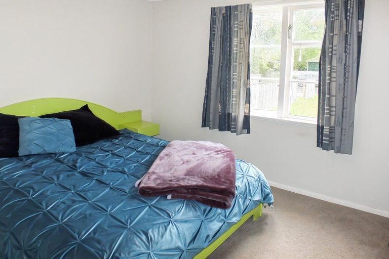 Photo of property in 10 Churchill Crescent, Foxton, 4814