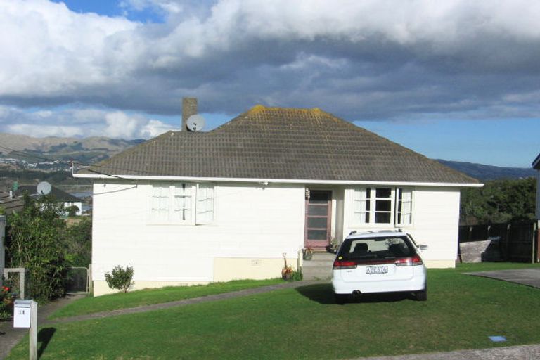 Photo of property in 11 Hiwi Crescent, Titahi Bay, Porirua, 5022